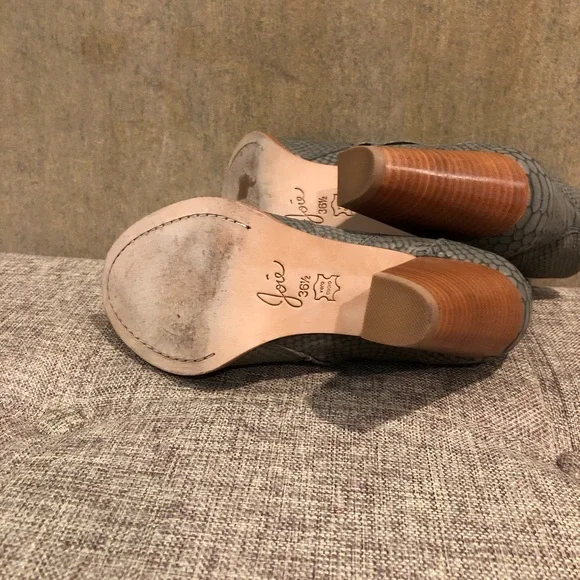 Stylish Green Ankle Boots - Picture 4 of 4